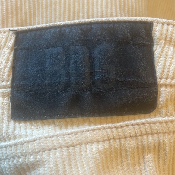 BDG - Urban Outfitters - High- Rise Mom Corduroy Cream Colored Pants 26 - Picture 3 of 6